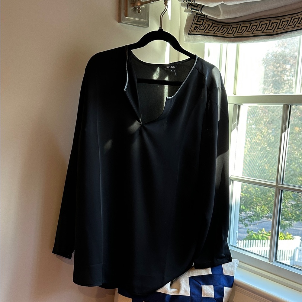 NIC+ZOE Black V-Neck Blouse